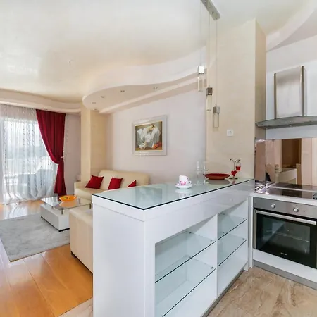شقة Luxury Artiani